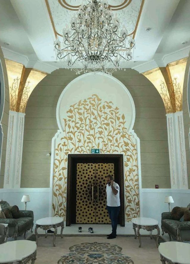 Completed VVIP majlis with Moroccan gypsum wall detailing, Sheikh Khalifa Bin Zayed Al Nahyan Mosque, Al Ain